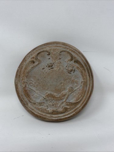Beautiful small round plaster - beautiful,