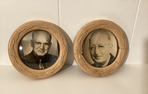 Vtg convex glass picture frame - convex,